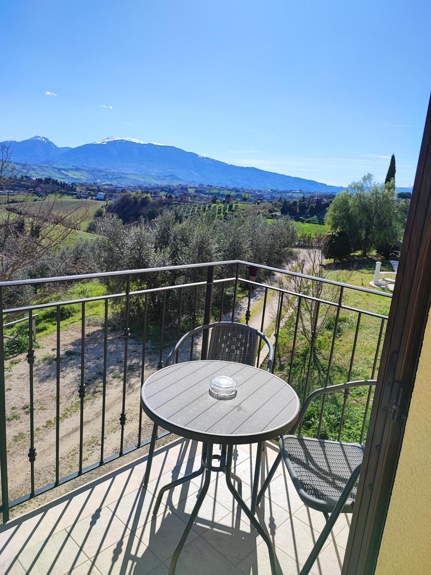 Agriturismo Alla Solagna Colli del Tronto Bagian luar foto
